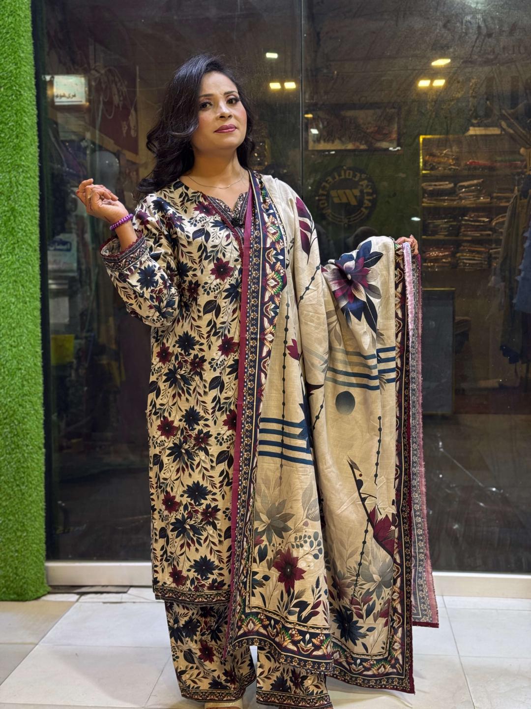 Beige/Maroon Floral Print Suit - Image 4